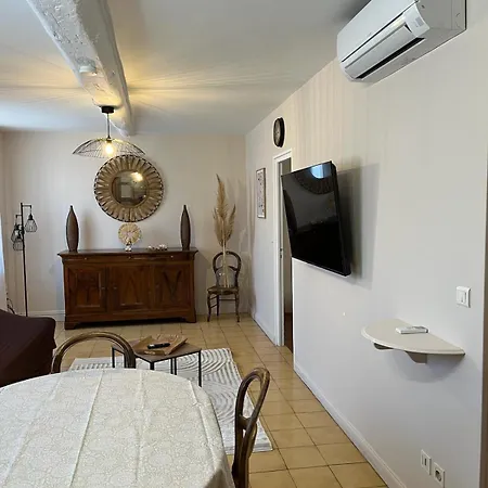 Le Luxembourg Apartment *